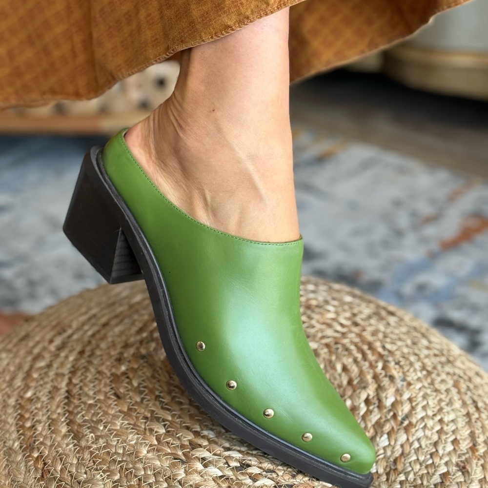 ALOHAS Green Western Mules Sleek Minimalist Design Size 42/10.5